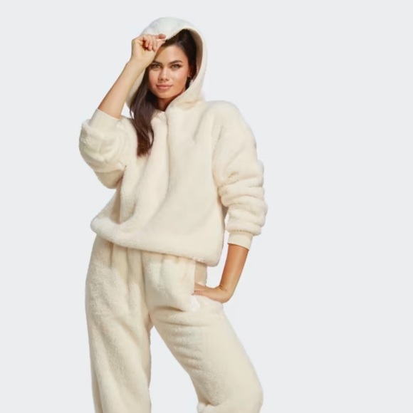 adidas ESSENTIALS+ FLUFFY TEDDY HOODIE Cream - Picture 4 of 8